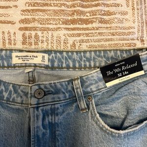 Abercrombie & Fit Curve Love Straight Leg Jeans